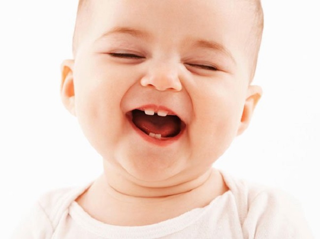 Bé mọc răng sốt mấy ngày?